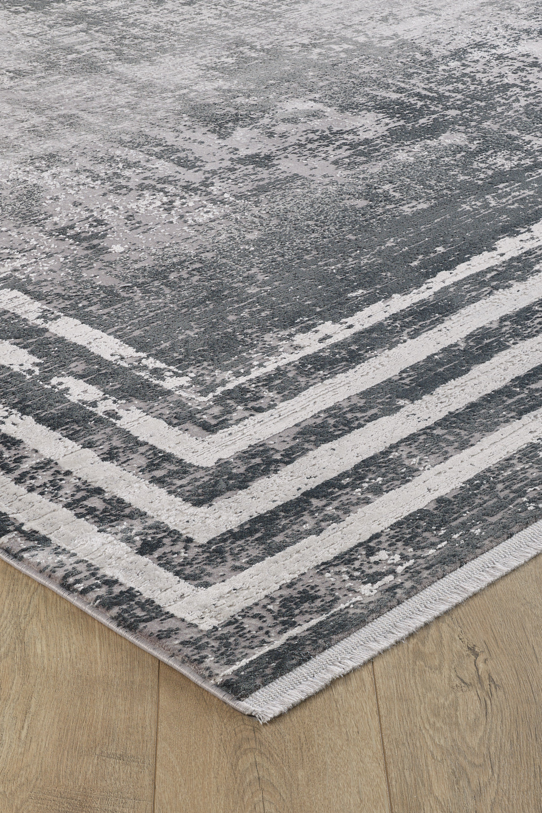 Geometric Eclipse Premium Rug - Charcoal - MT188