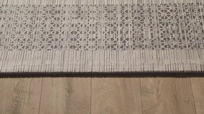 Pearly Whispers Bordered Rug - M504A